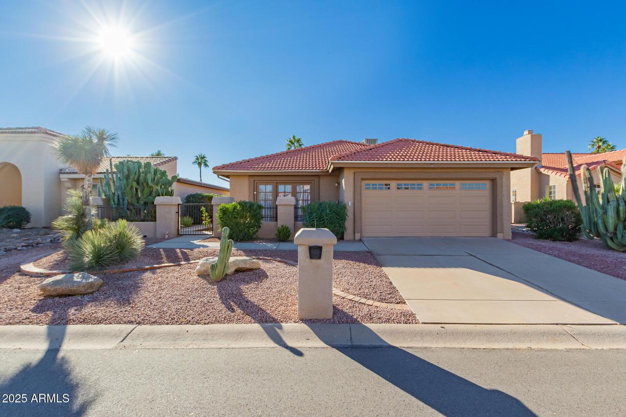 10439 E Sunnydale Dr., Sun Lakes, AZ 85248