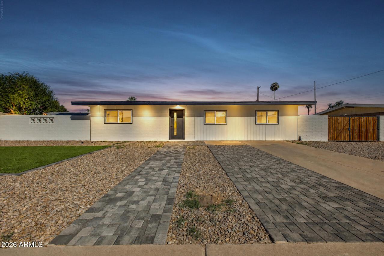 5009 N 62nd Ave., Glendale, AZ 85301