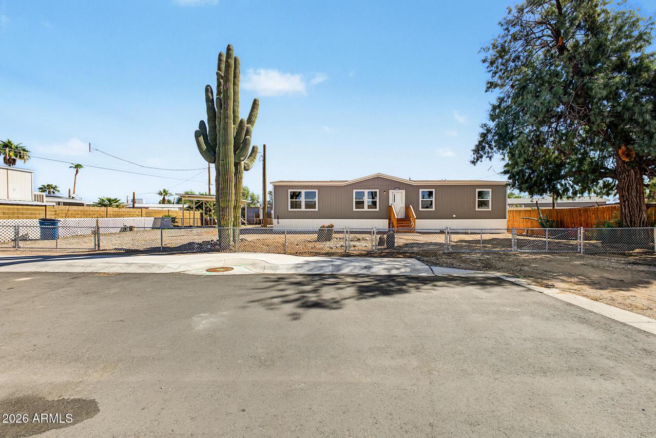 515 N Desert View Dr., Apache Junction, AZ 85120