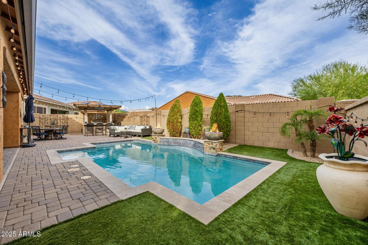 27629 N 102nd Ln., Peoria, AZ 85383