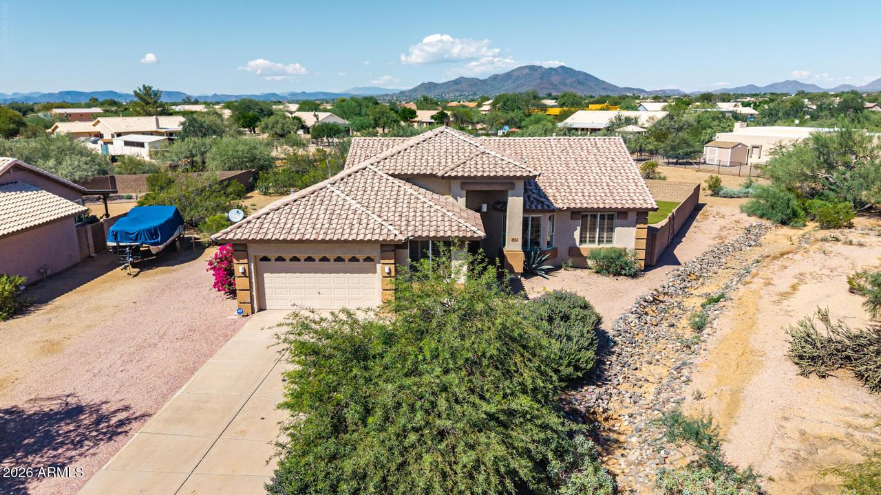 402 E Blue Eagle Ln., Phoenix, AZ 85086