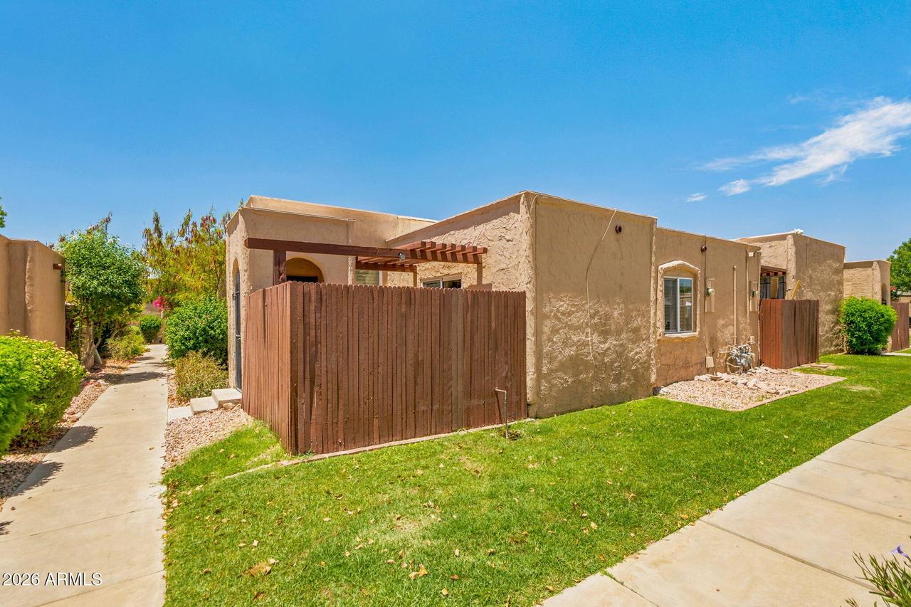 1040 E Pueblo Rd., Phoenix, AZ 85020