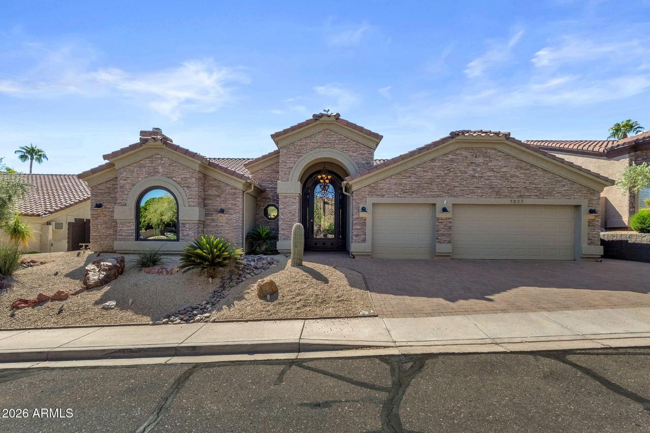 1837 E Marilyn Rd., Phoenix, AZ 85022