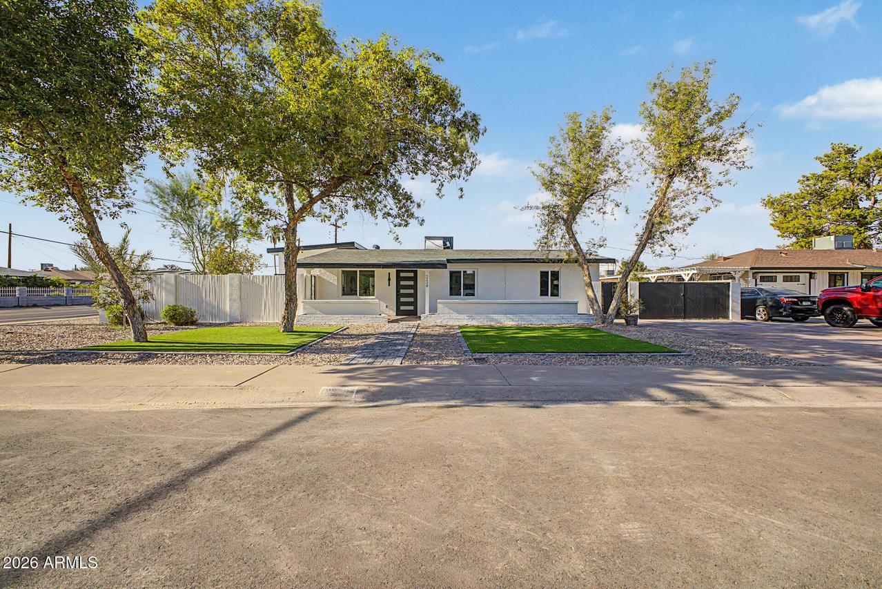 2238 W Catalina Dr., Phoenix, AZ 85015