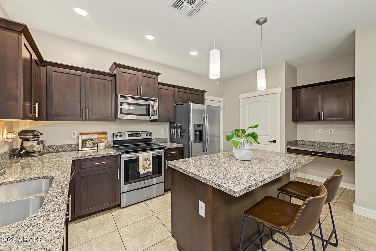 2040 E Heartwood Ln., Phoenix, AZ 85022