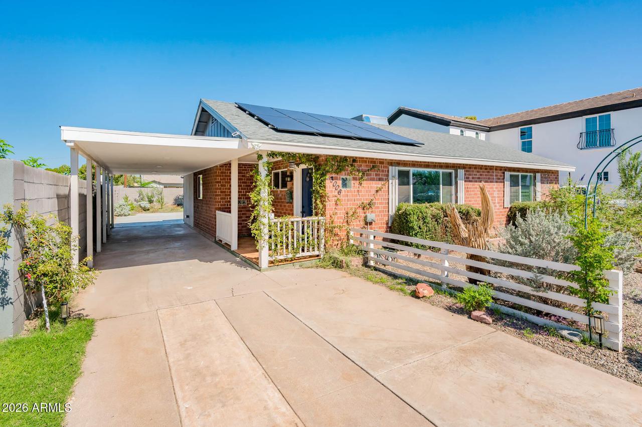 3006 E Cypress St., Phoenix, AZ 85008