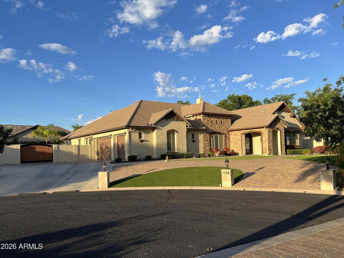 7158 E Ivyglen Cir., Mesa, AZ 85207