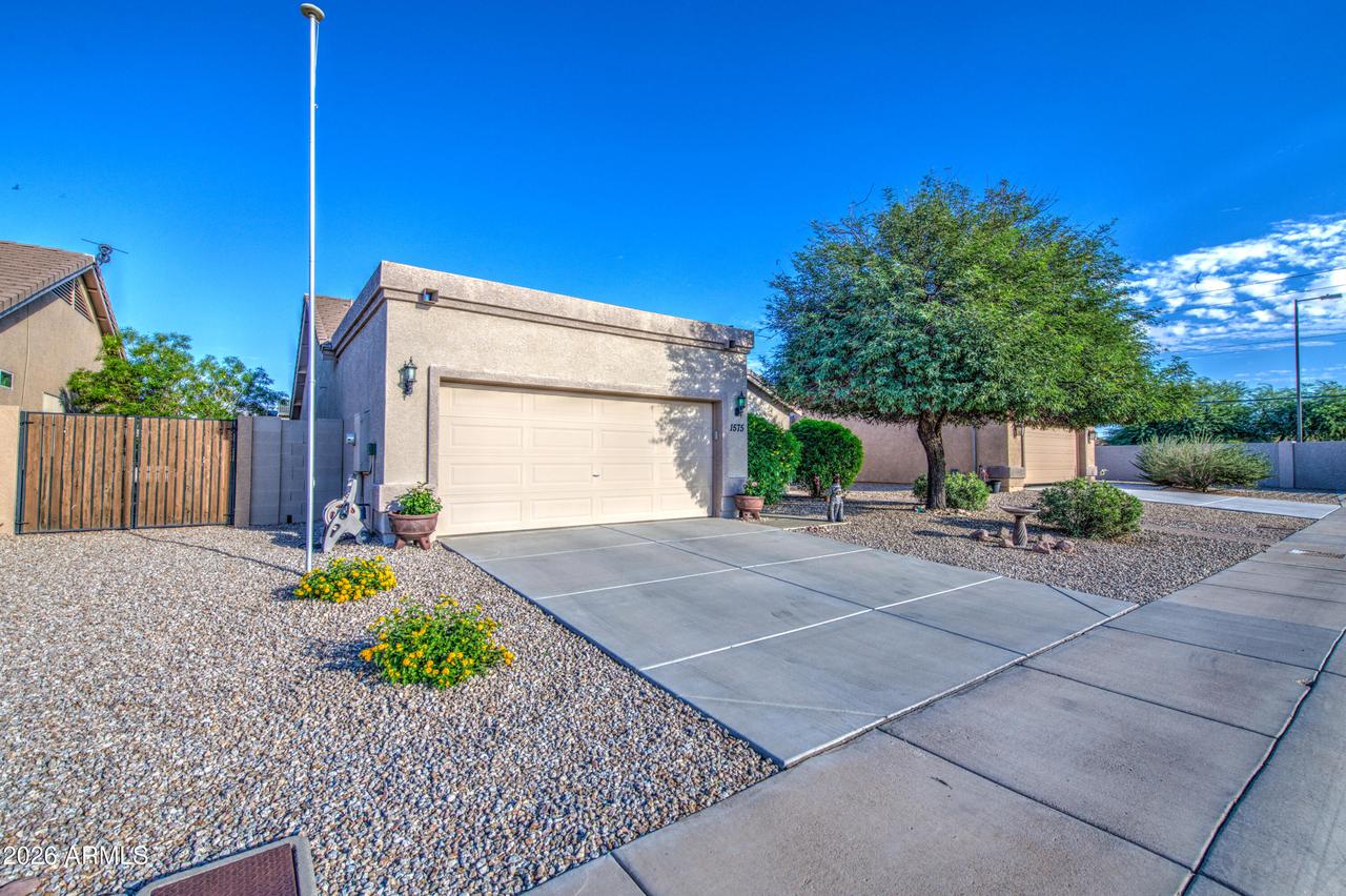 1575 S Apache Dr., Apache Junction, AZ 85120