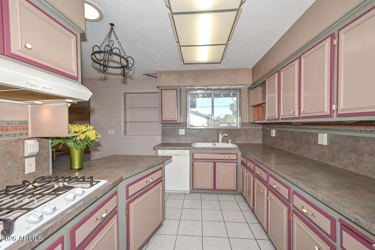 10116 W Peoria Ave., Sun City, AZ 85351