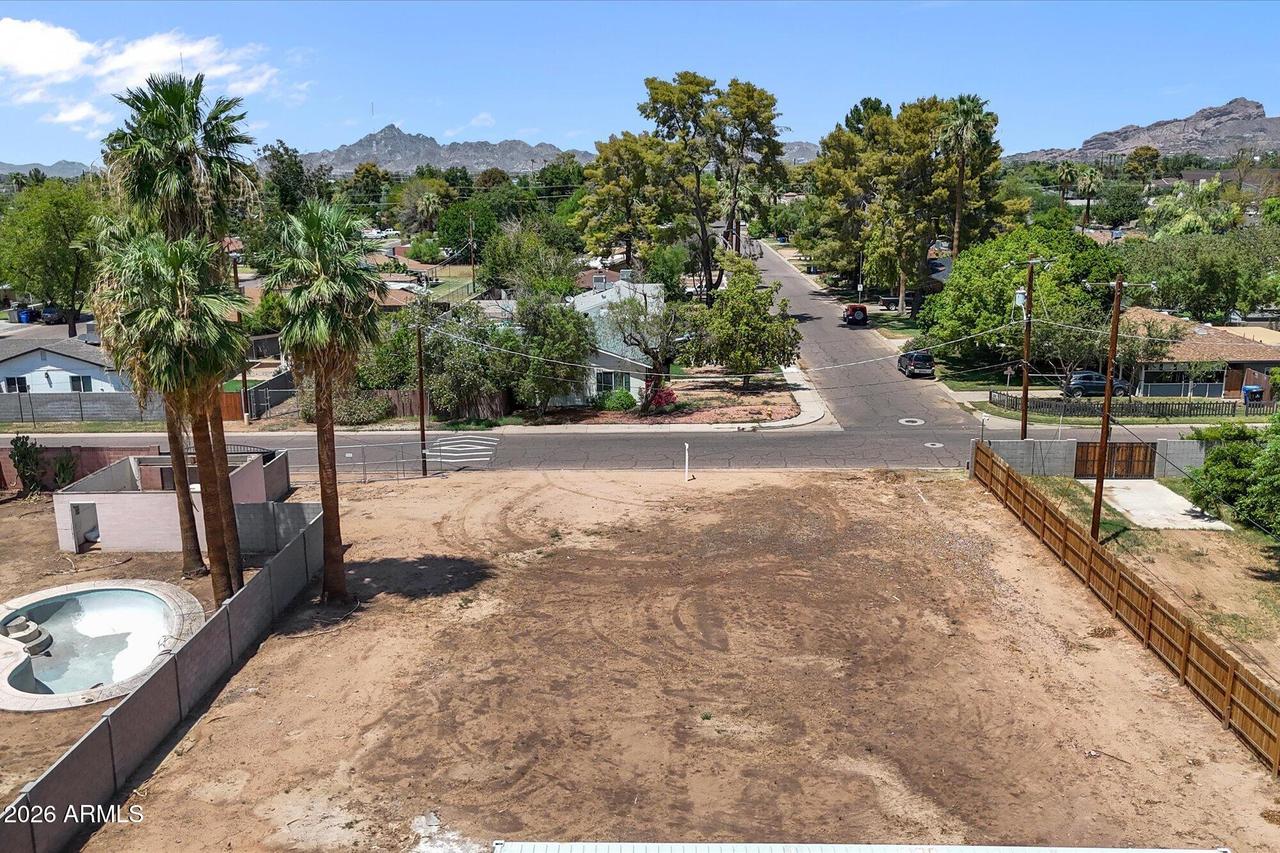3823 E Palm Ln. #B, Phoenix, AZ 85008