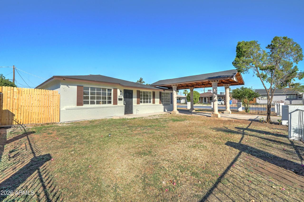 1812 N 32nd Pl., Phoenix, AZ 85008