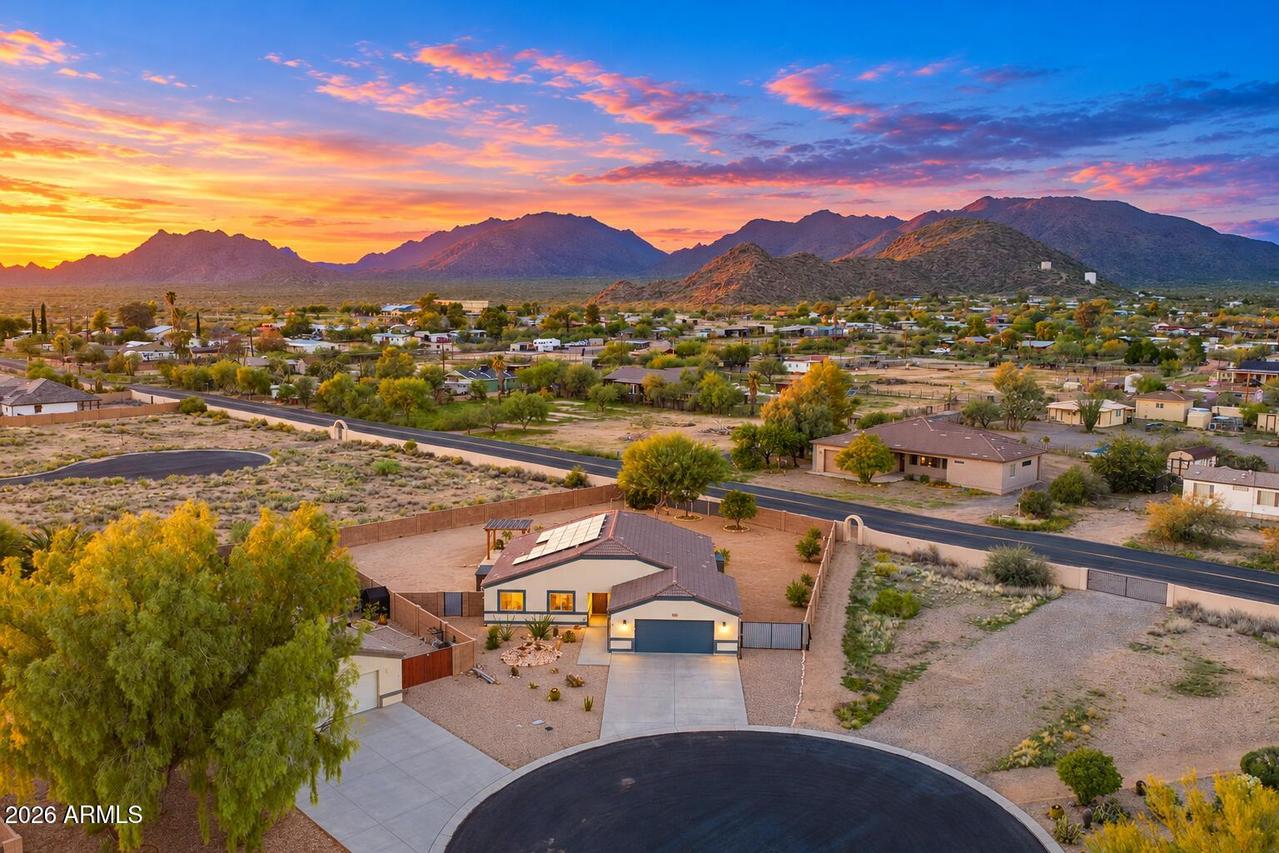 26320 S Nora Ln., Congress, AZ 85332