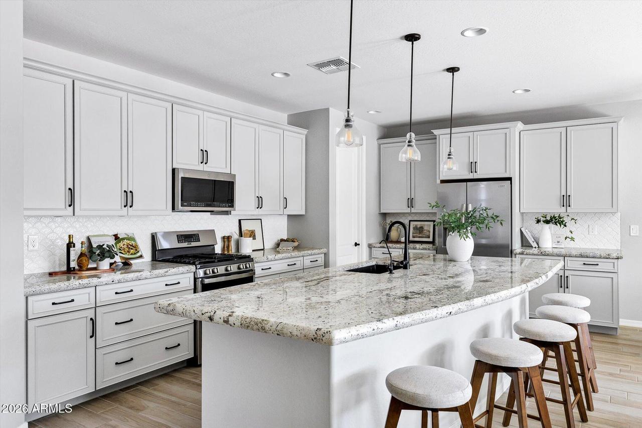 3505 W Verde River Rd., San Tan Valley, AZ 85144