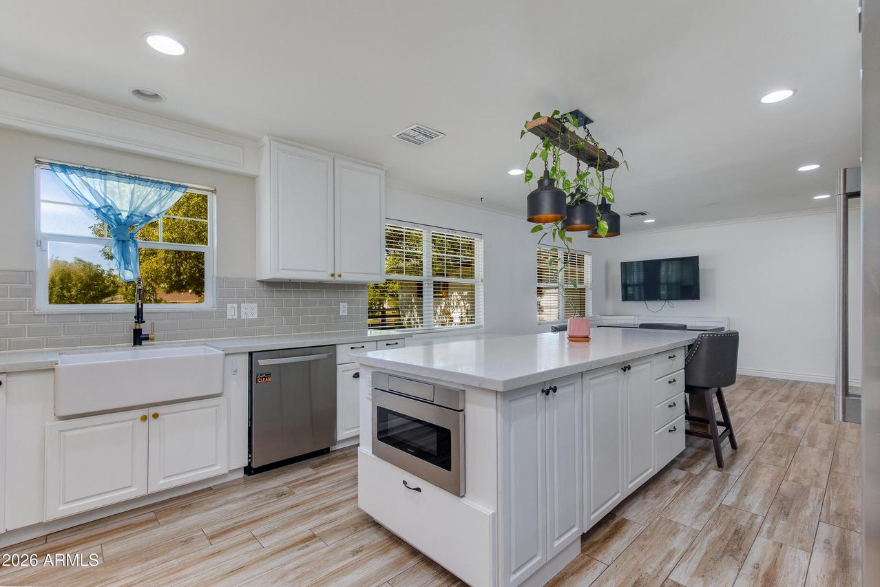 719 W Kaler Dr., Phoenix, AZ 85021