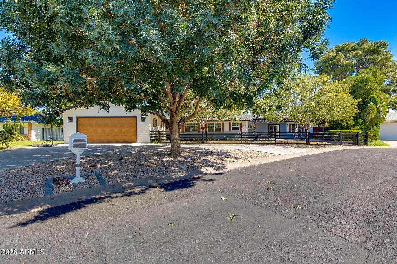 719 W Kaler Dr., Phoenix, AZ 85021