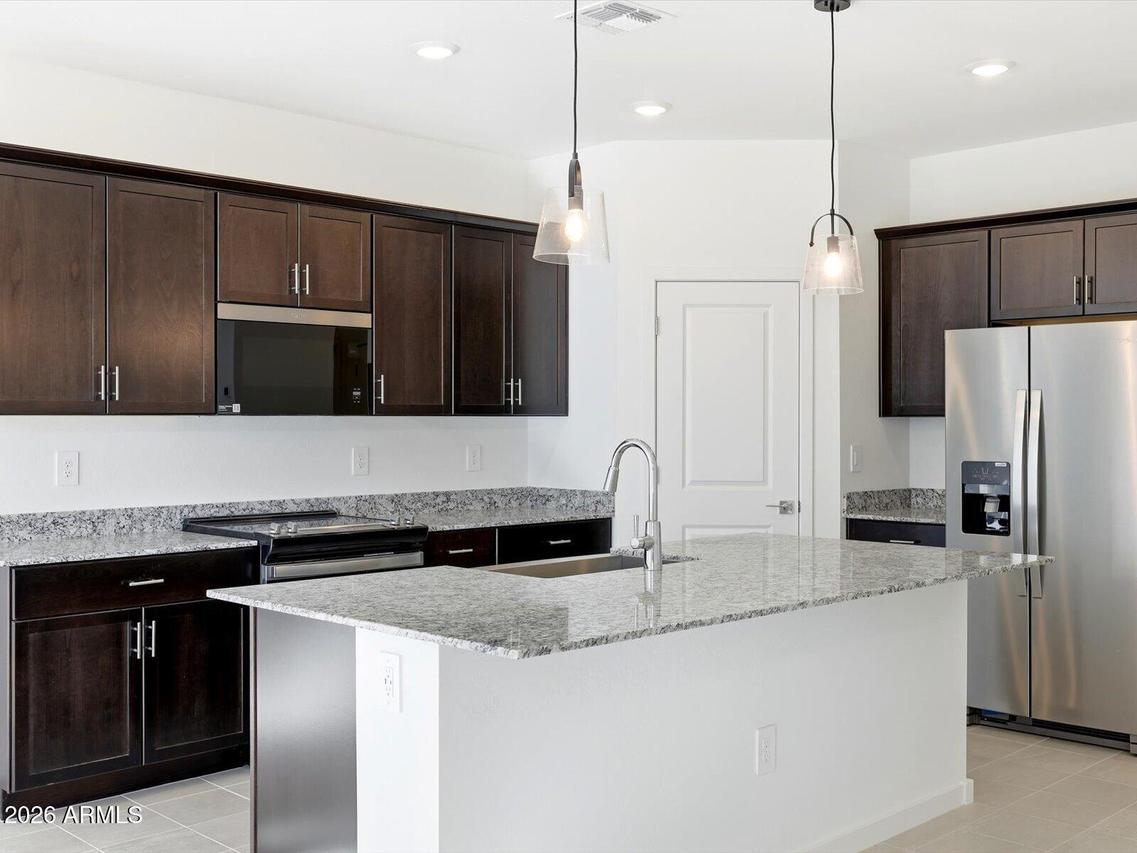 9075 S 243rd Dr., Buckeye, AZ 85326