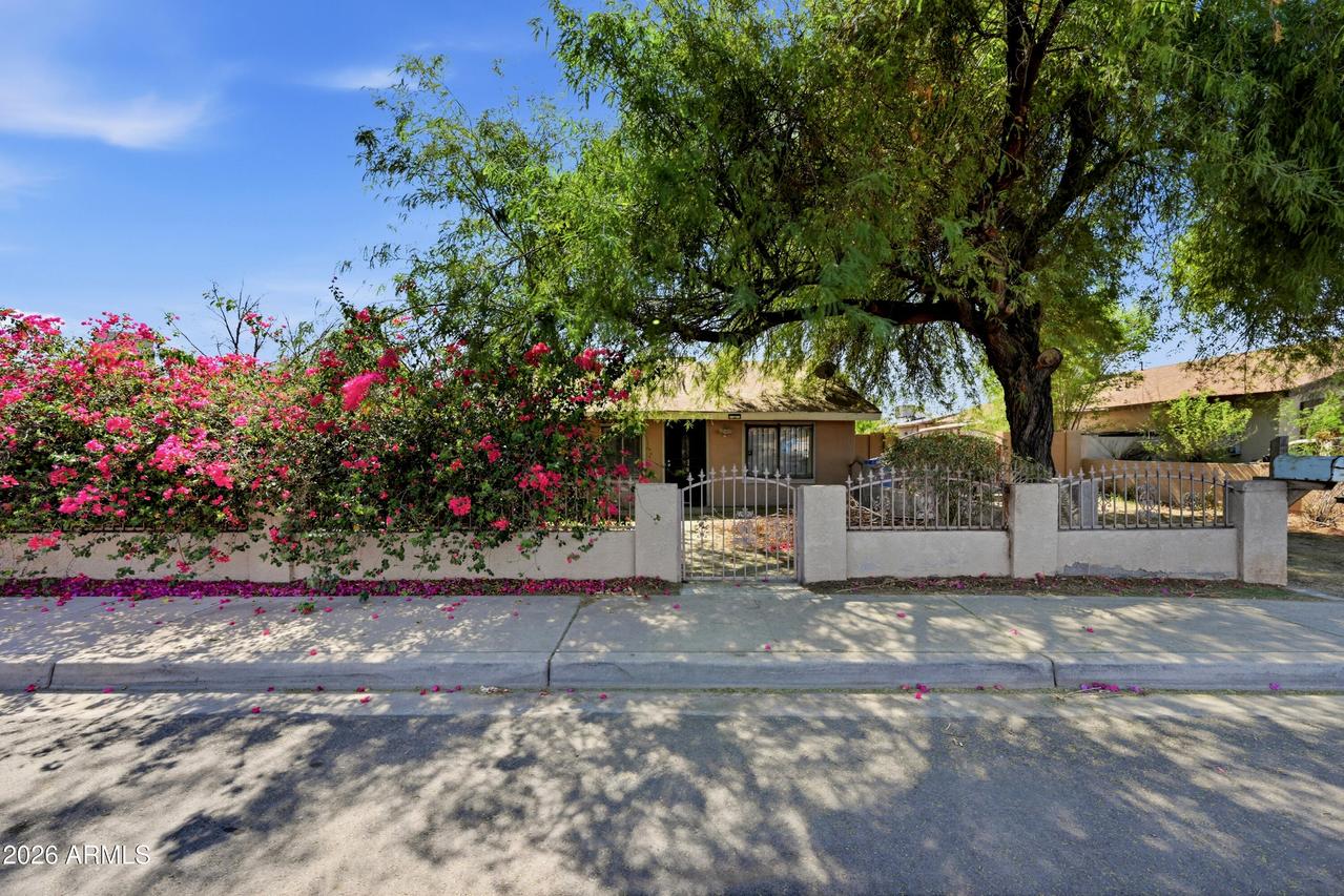 3307 W Palm Ln., Phoenix, AZ 85009