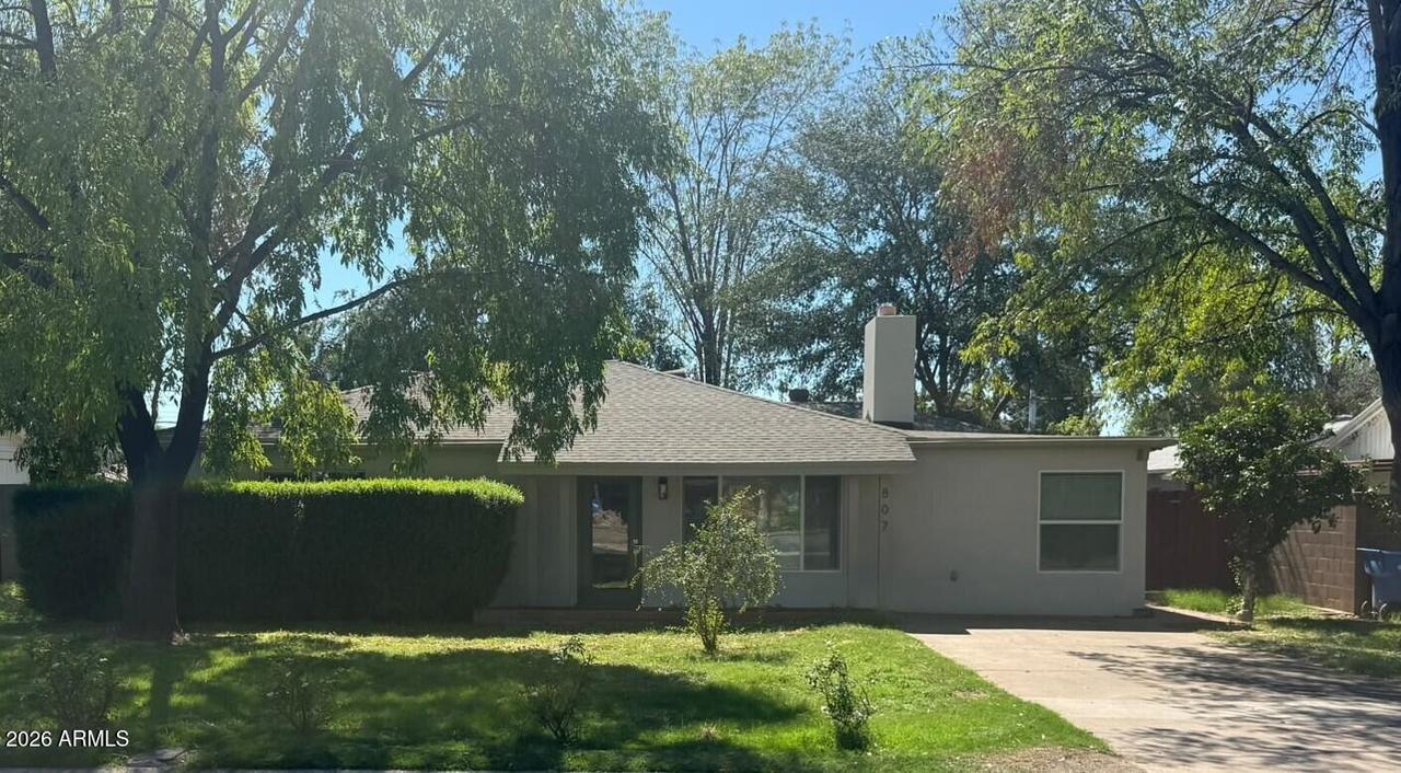 807 E Lamar Rd., Phoenix, AZ 85014