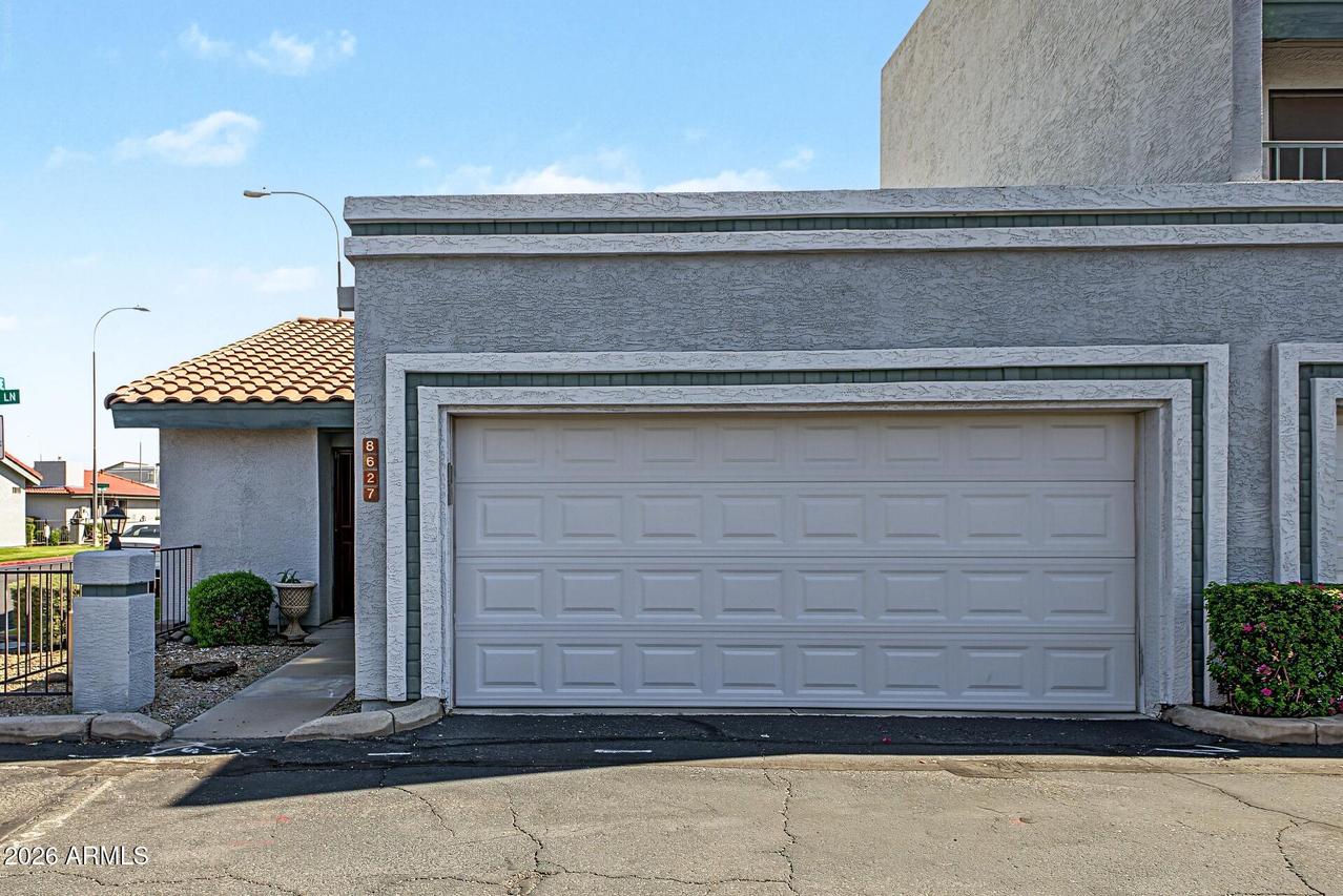 8627 N Shadow Ln., Peoria, AZ 85345