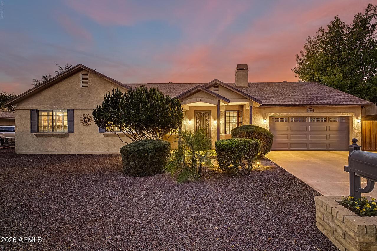11842 N 82nd Dr., Peoria, AZ 85345