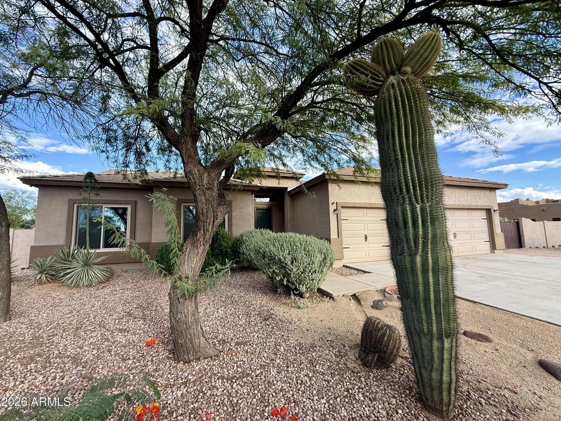 40221 N 2nd Dr., Phoenix, AZ 85086