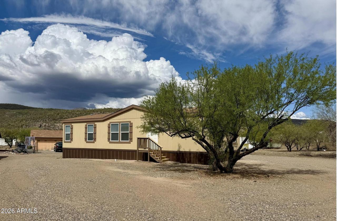 19020 E Slaton Rd., Black Canyon City, AZ 85324