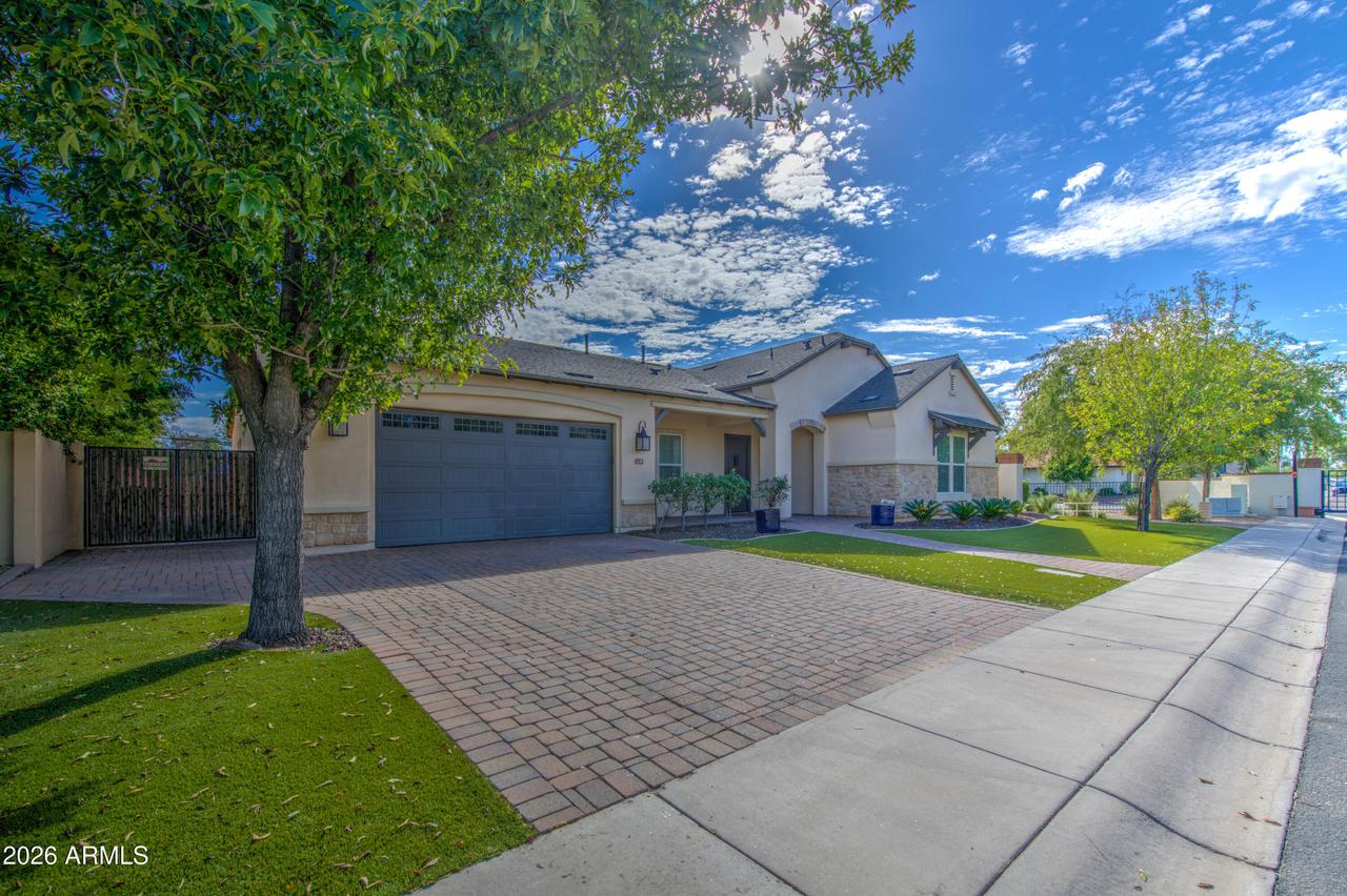 813 W Claremont St., Phoenix, AZ 85013
