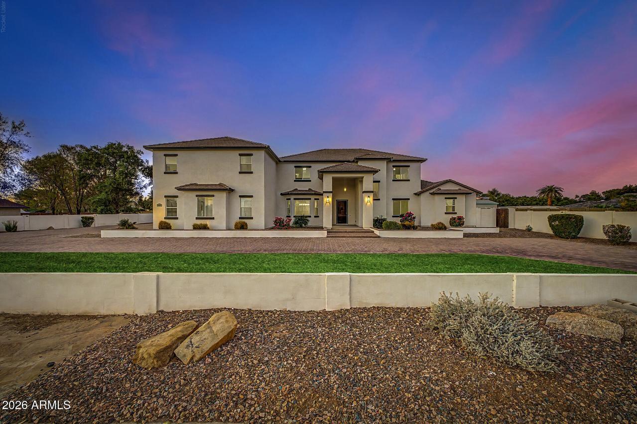 2060 E Quartz St., Mesa, AZ 85213