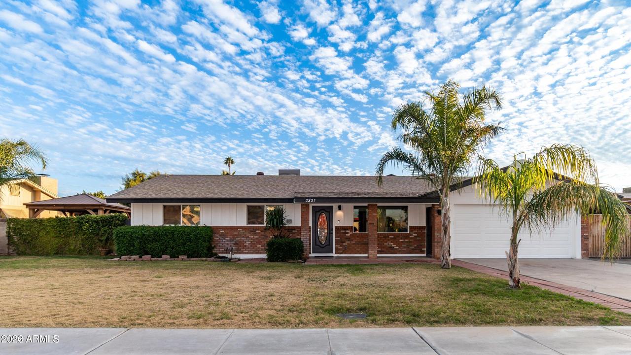 2225 E Fairfield St., Mesa, AZ 85213