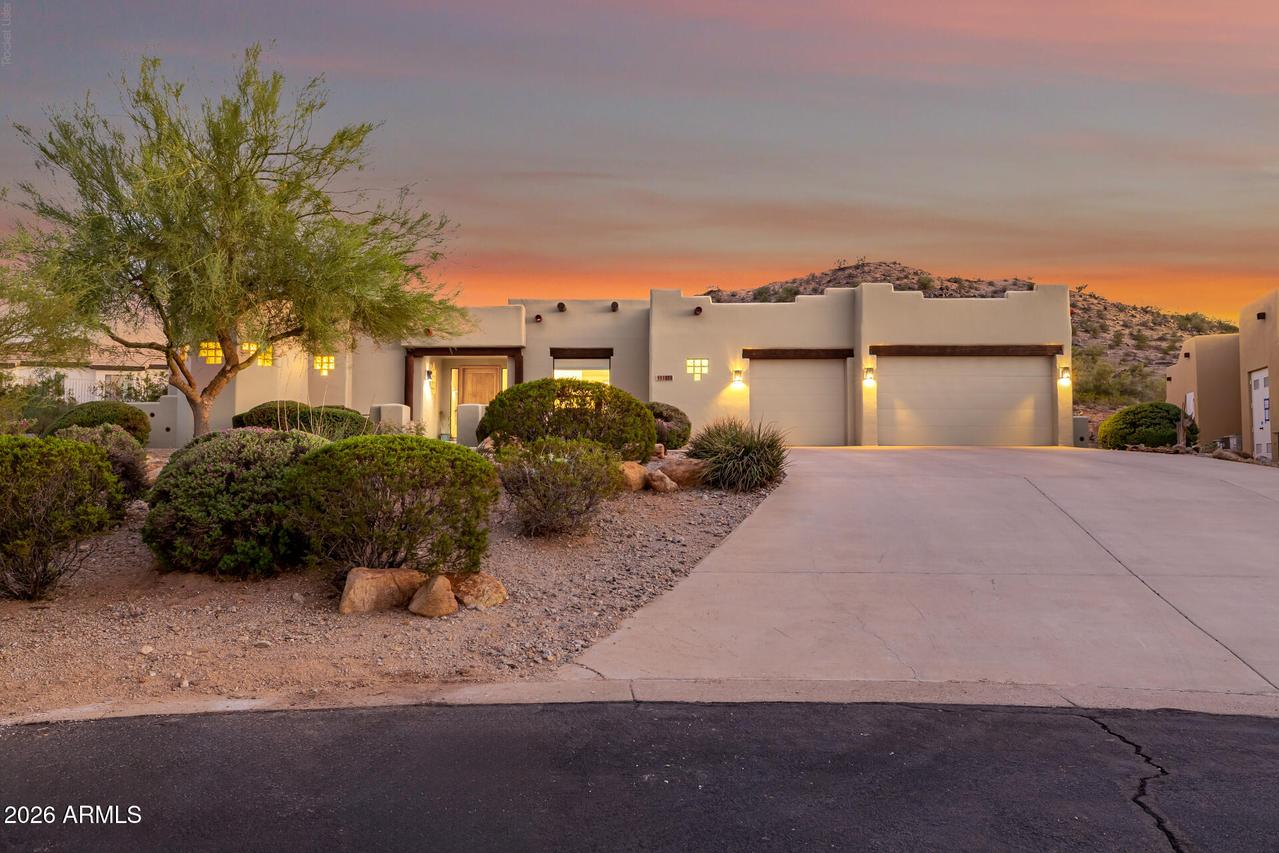 11289 S San Adrian Ln., Goodyear, AZ 85338