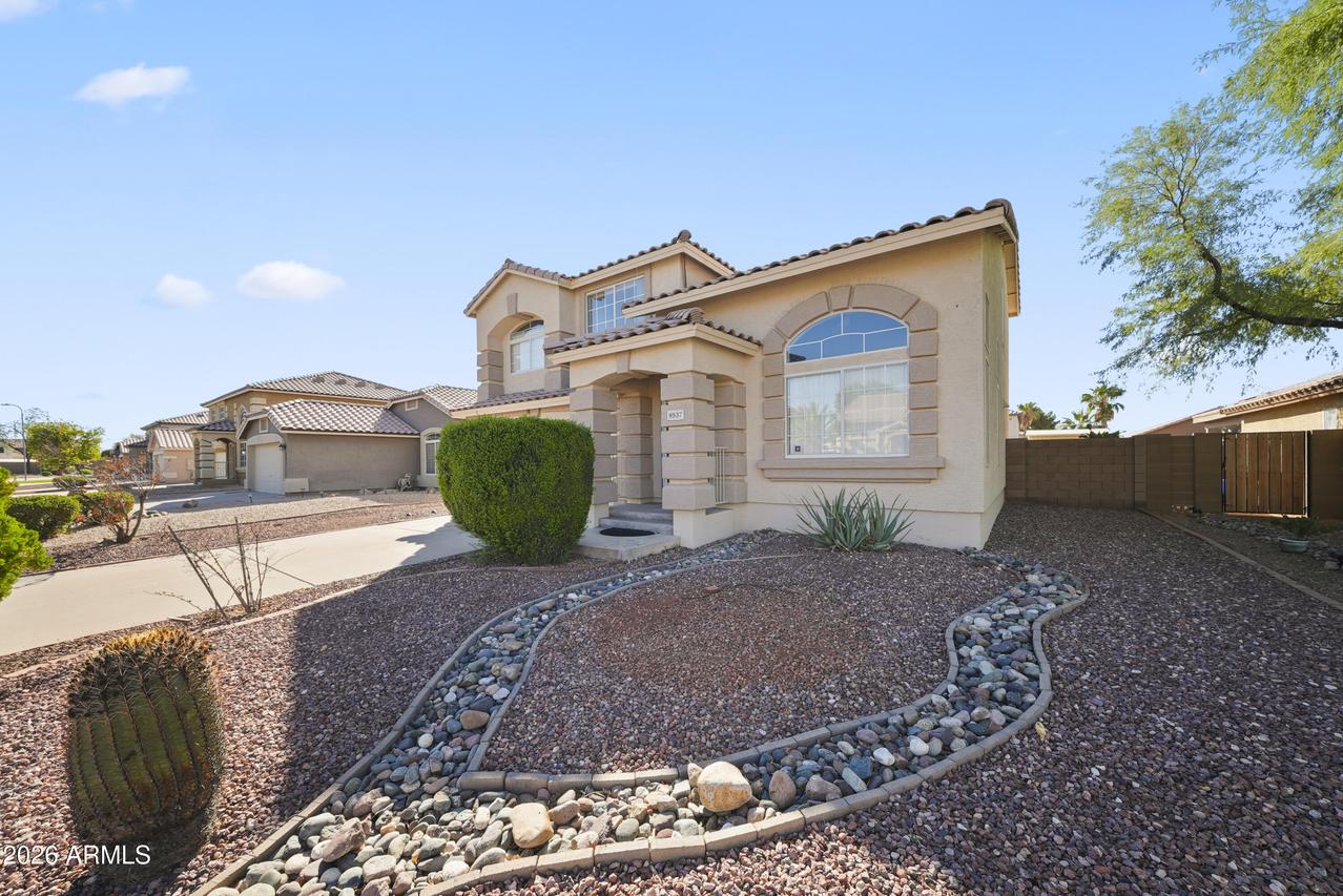 9537 W Hatcher Rd., Peoria, AZ 85345