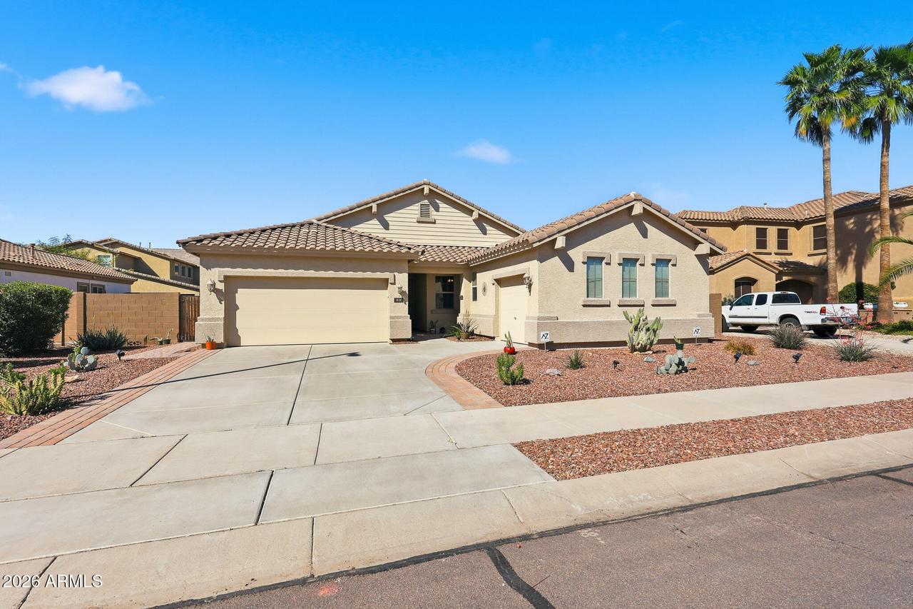 80 S 167th Dr., Goodyear, AZ 85338