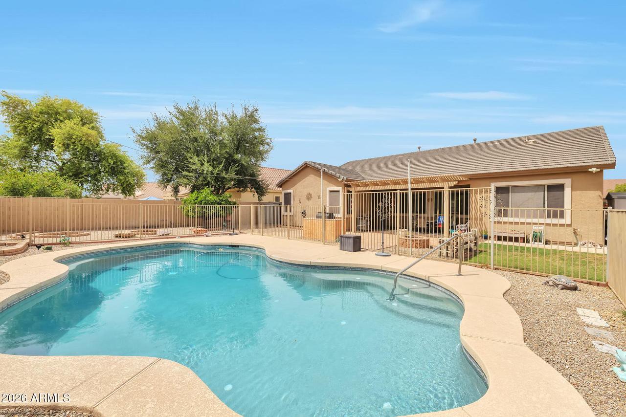 8807 W Carole Ln., Glendale, AZ 85305