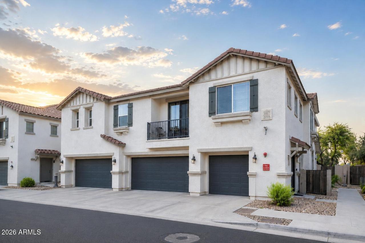 3034 E Donner Dr., Phoenix, AZ 85042