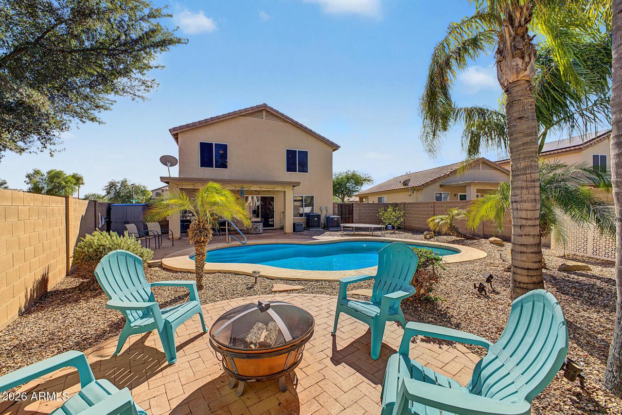 1530 E Saguaro Tr., San Tan Valley, AZ 85143