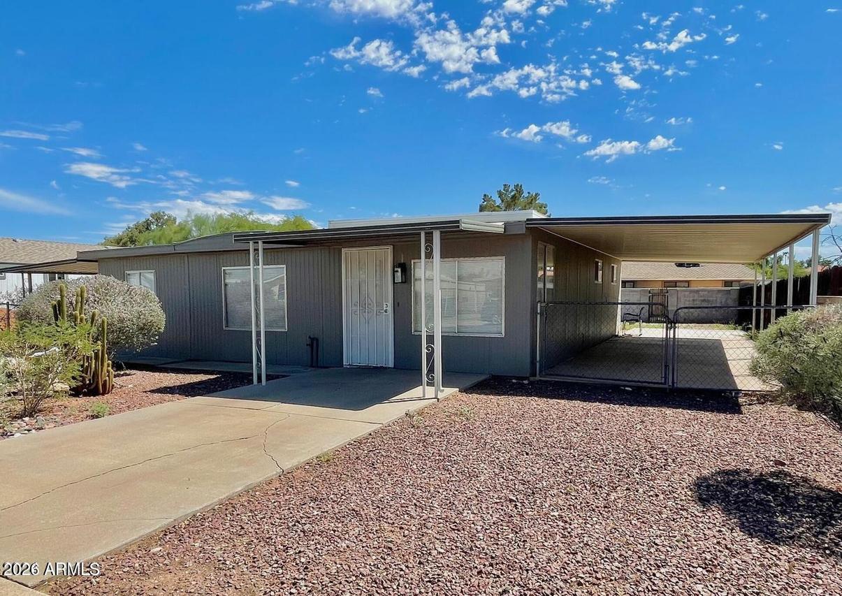 831 W Calle Del Norte, Chandler, AZ 85225