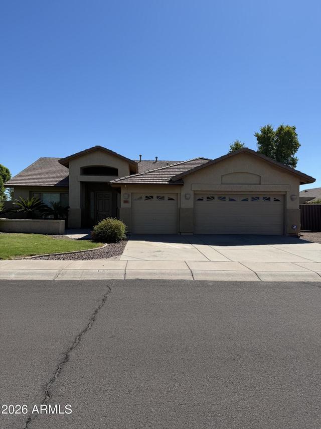 7061 W Angela Dr., Glendale, AZ 85308