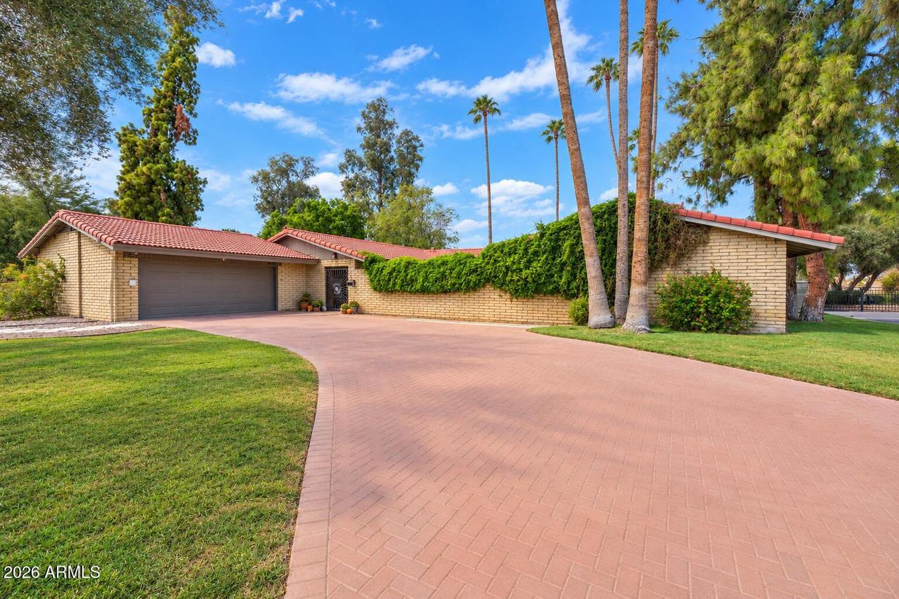 2048 E Golf Ave., Tempe, AZ 85282