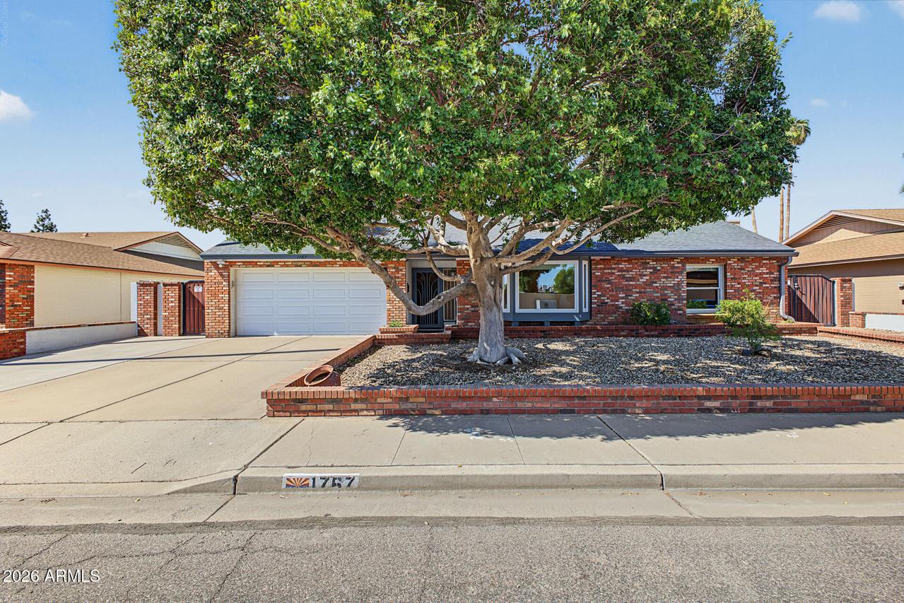 1767 W Kiowa Ave., Mesa, AZ 85202