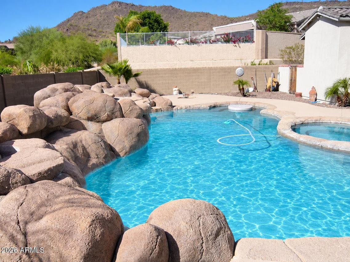 26036 N 42nd Dr., Phoenix, AZ 85083