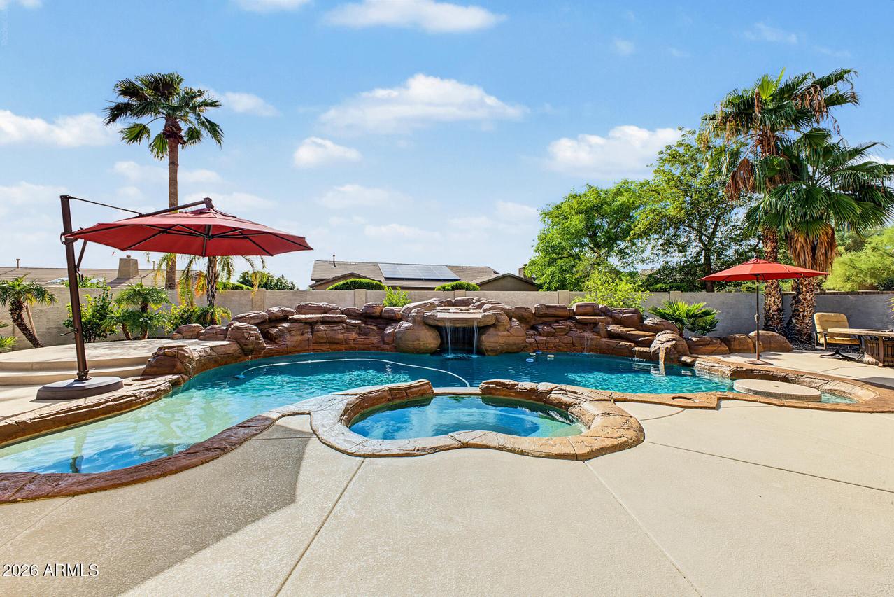 26036 N 42nd Dr., Phoenix, AZ 85083