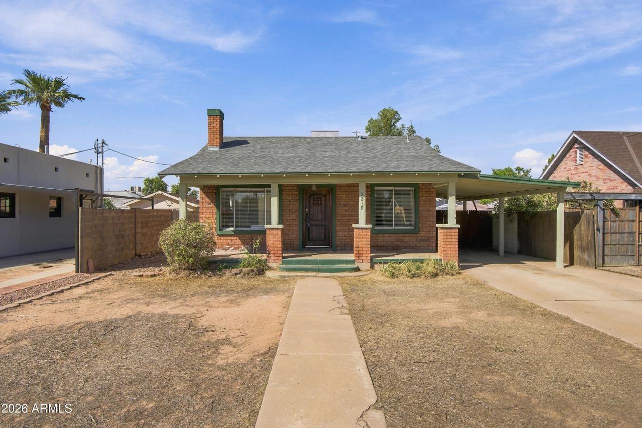 2210 N Mitchell St., Phoenix, AZ 85006