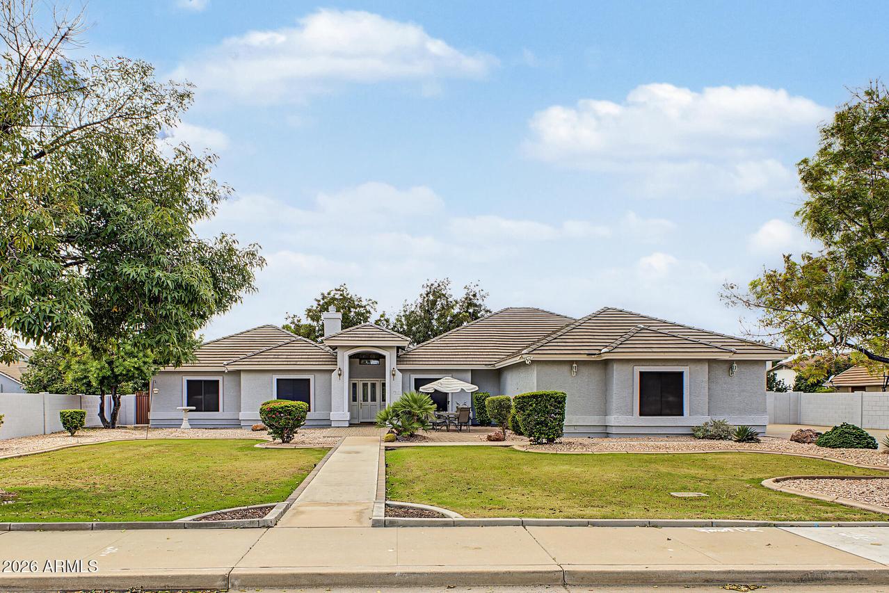 2711 E Pueblo Ave., Mesa, AZ 85204