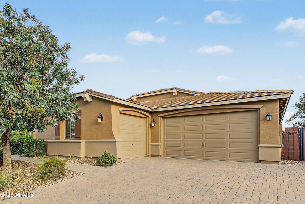 401 W Basswood Ave., San Tan Valley, AZ 85140