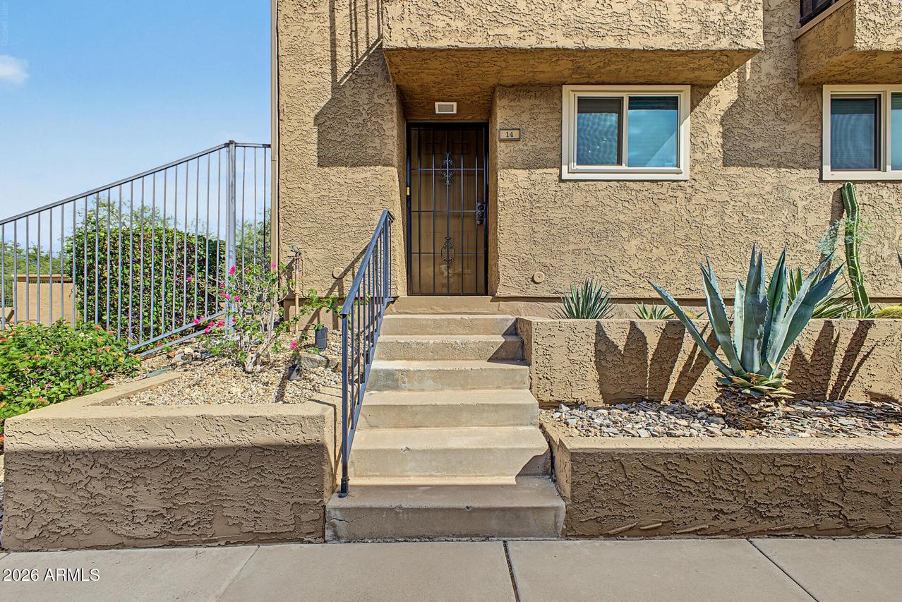 1545 E Sahuaro Dr. #14, Phoenix, AZ 85020