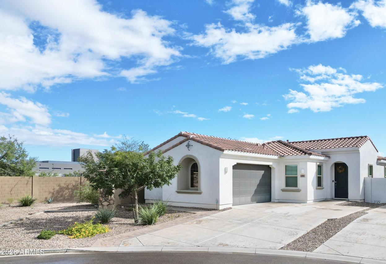 255 W Rainbow Bridge Ln., San Tan Valley, AZ 85140