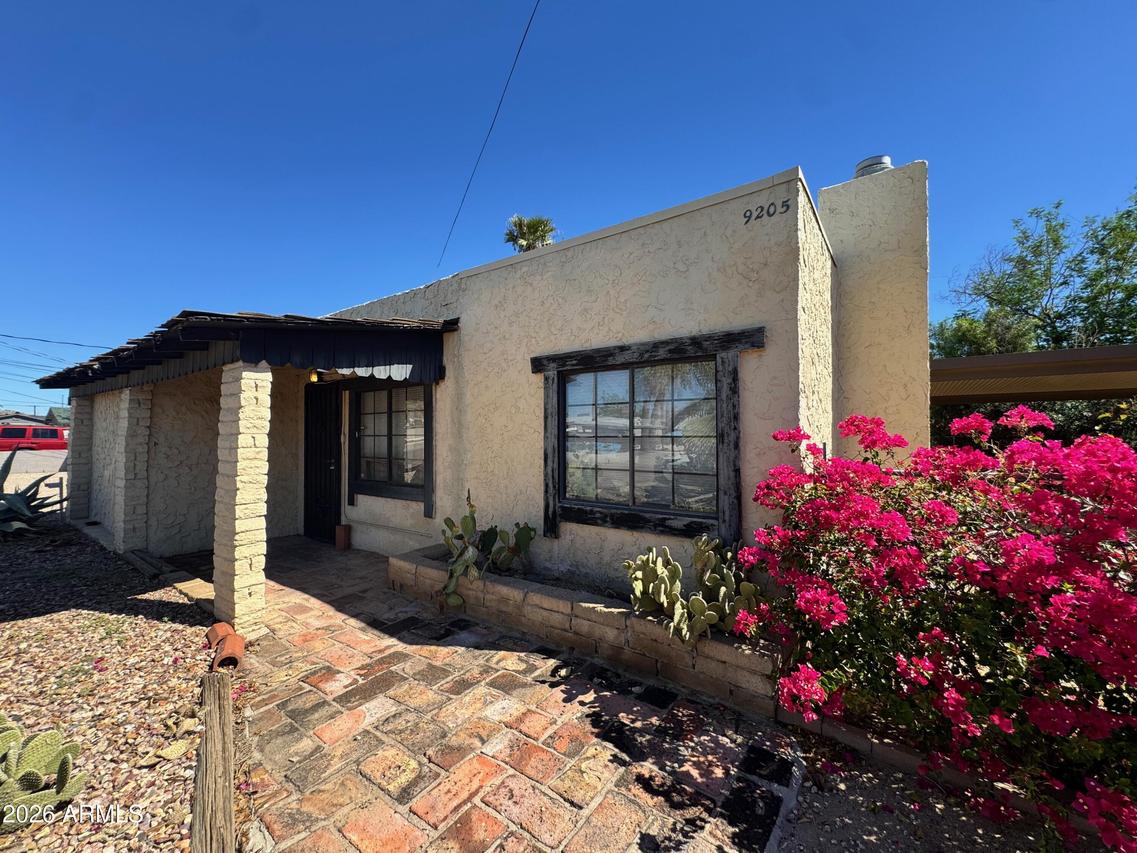 9205 N 11th St., Phoenix, AZ 85020
