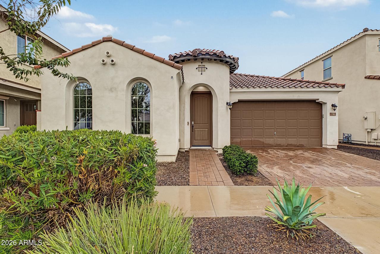10734 E Lincoln Ave., Mesa, AZ 85212