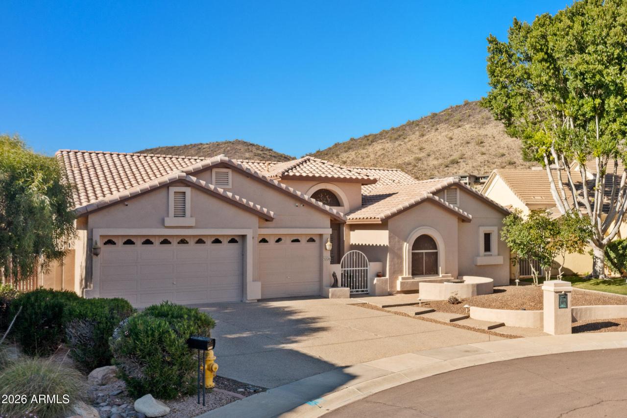 5226 W Lone Cactus Dr., Glendale, AZ 85308