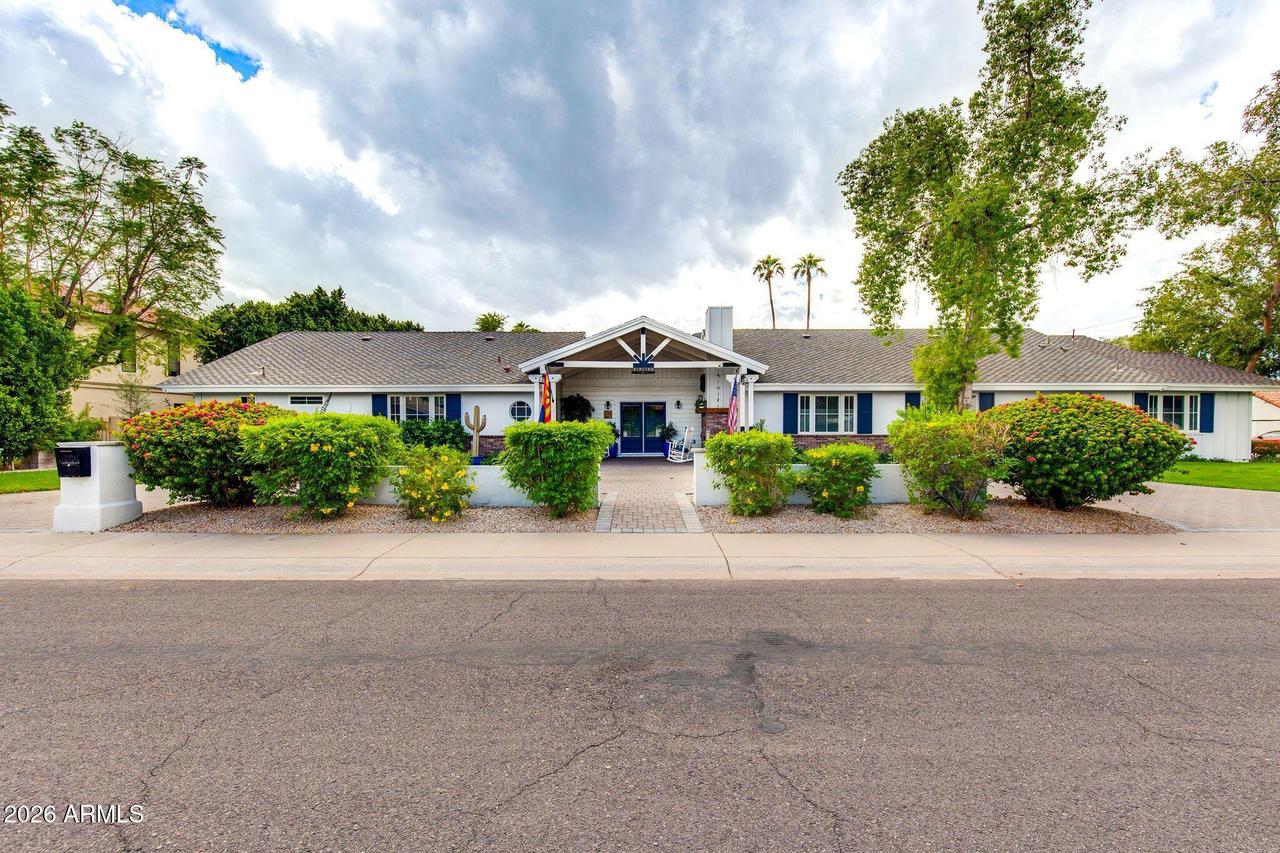 229 W Morten Ave., Phoenix, AZ 85021
